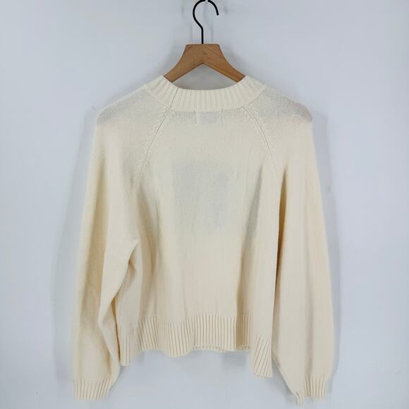 Old Navy SoSoft LOVE Sweater Cream Black Graphic Knit Pullover Size Large - Picture 2 of 6